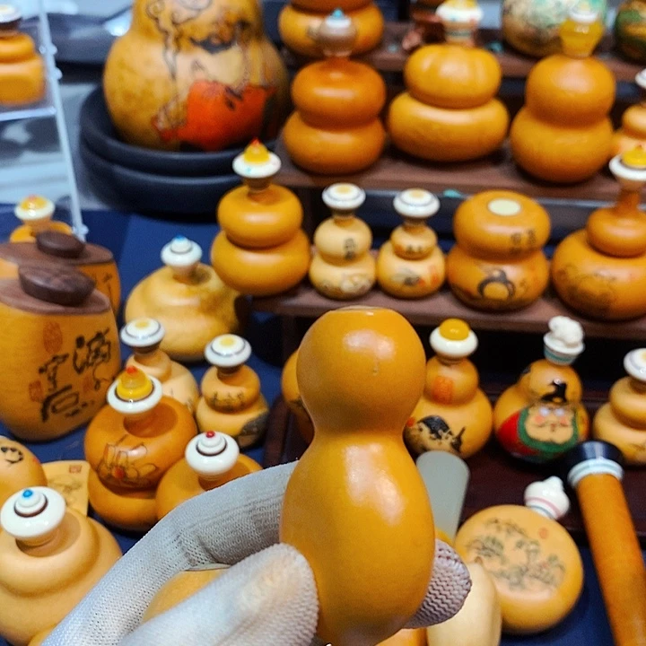 ***葫芦葫芦咕噜咕噜