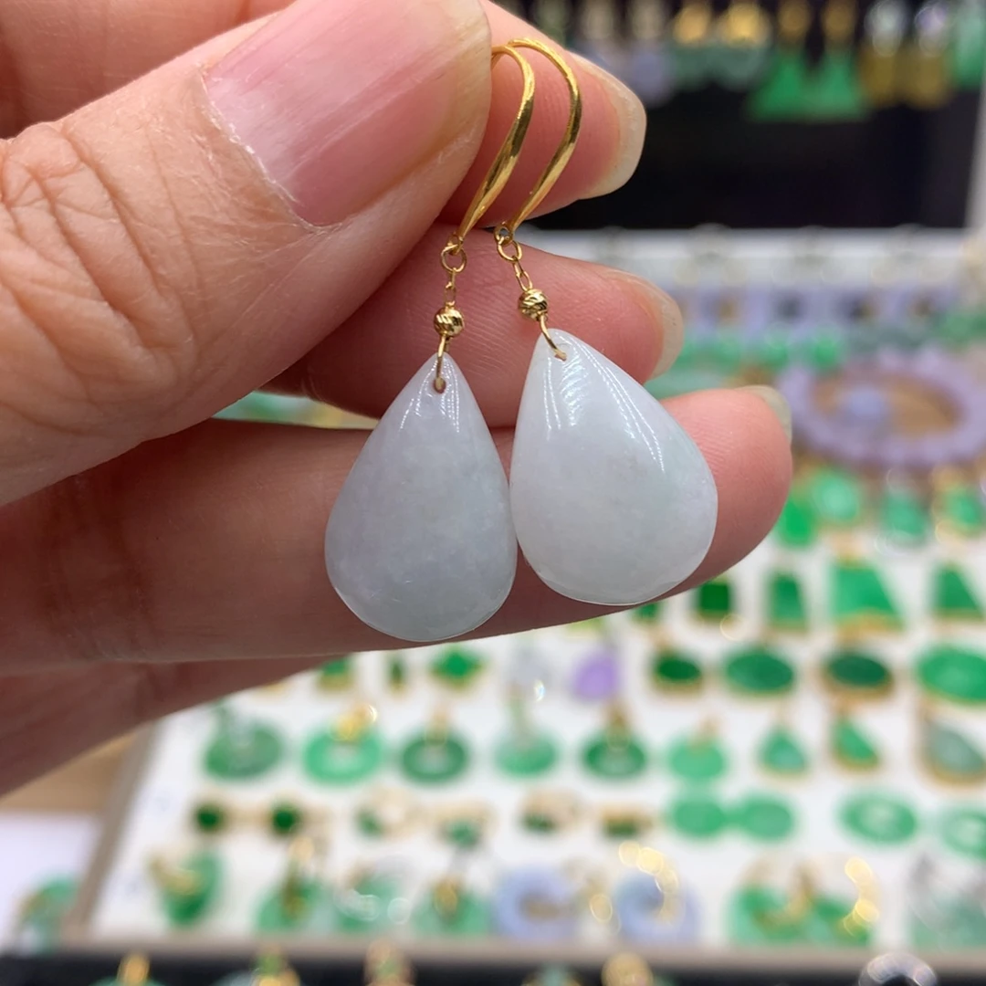 翡翠18K金镶嵌戒指