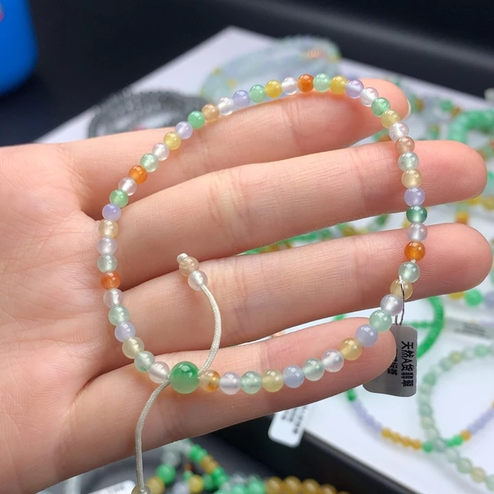 翡翠手镯未镶嵌卡