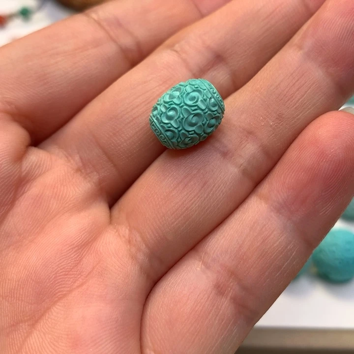 绿松石未镶嵌颈饰