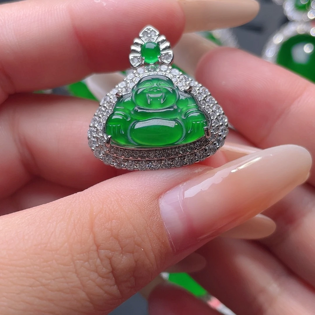 翡翠未镶嵌颈饰佛公