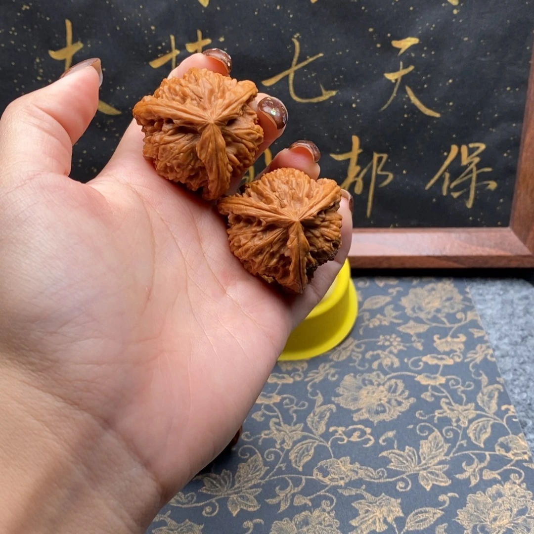 吊坠文玩核桃于*斌白狮子