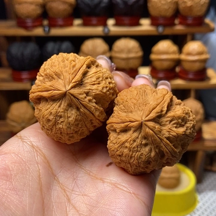 文玩核桃吊坠39/60克铁狮子17