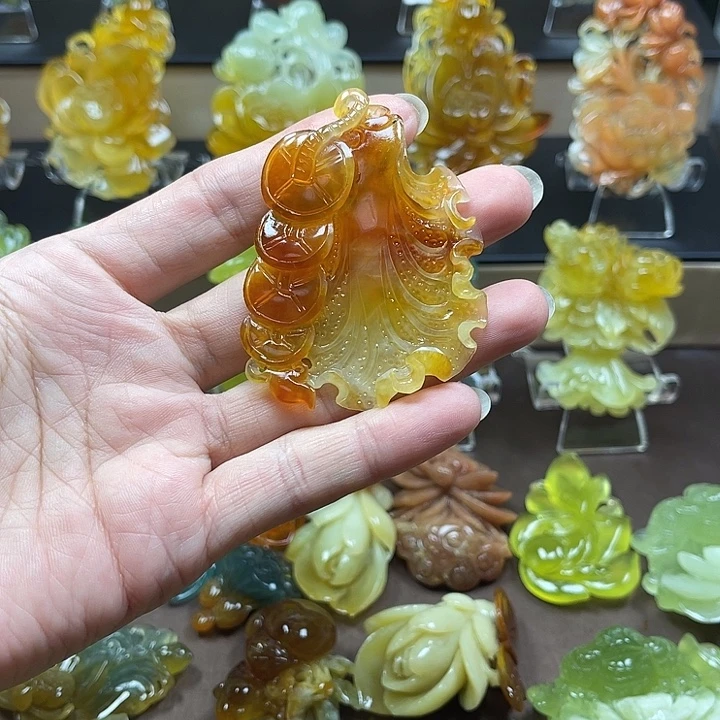 熙***馨蛇纹石玉未镶嵌颈饰