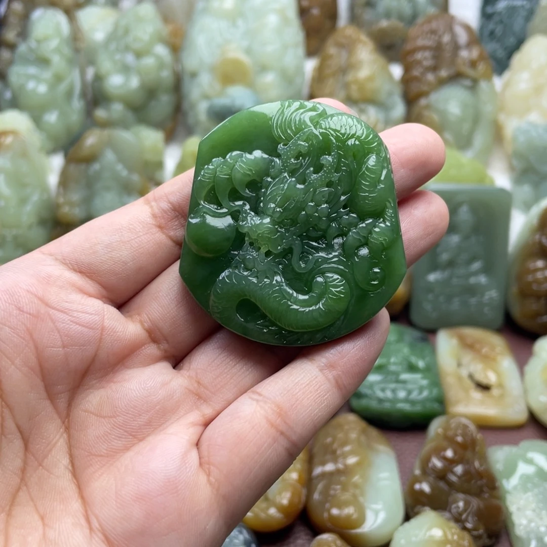 和田玉未镶嵌颈饰
