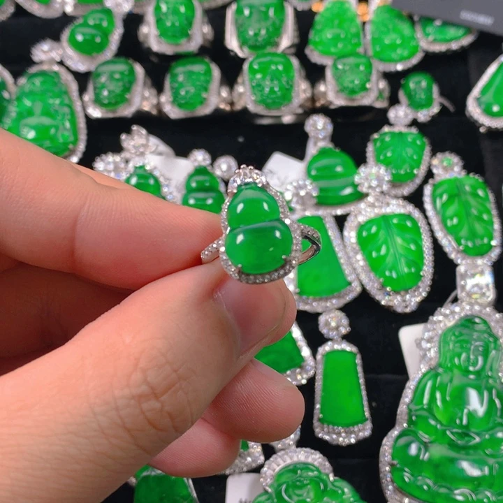 翡翠颈饰银S925镶嵌葫芦