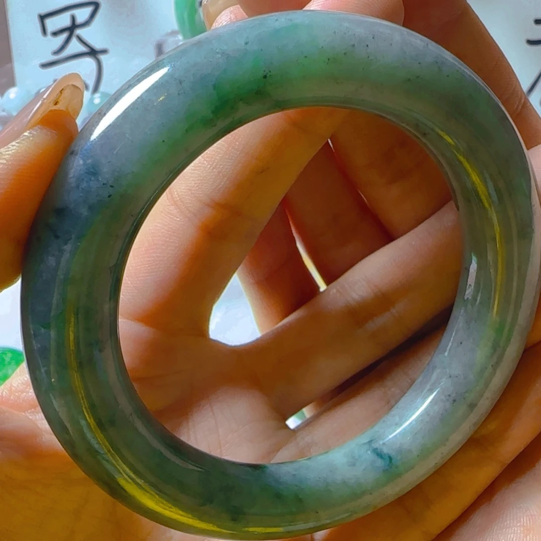 翡翠手镯未镶嵌翡翠350