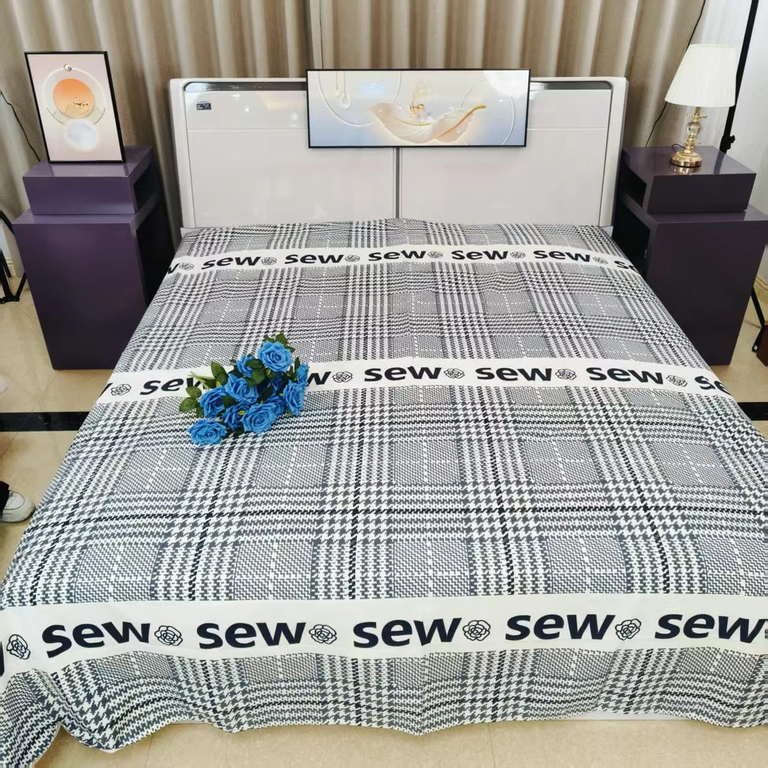 亲肤透气21支印花卡通动漫床单灰色条纹奶绒凉席