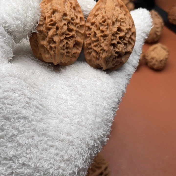 小***家木质类秦核的电话号码是多少