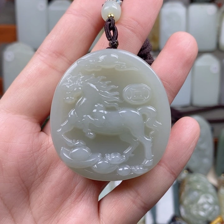 和田玉未镶嵌颈饰