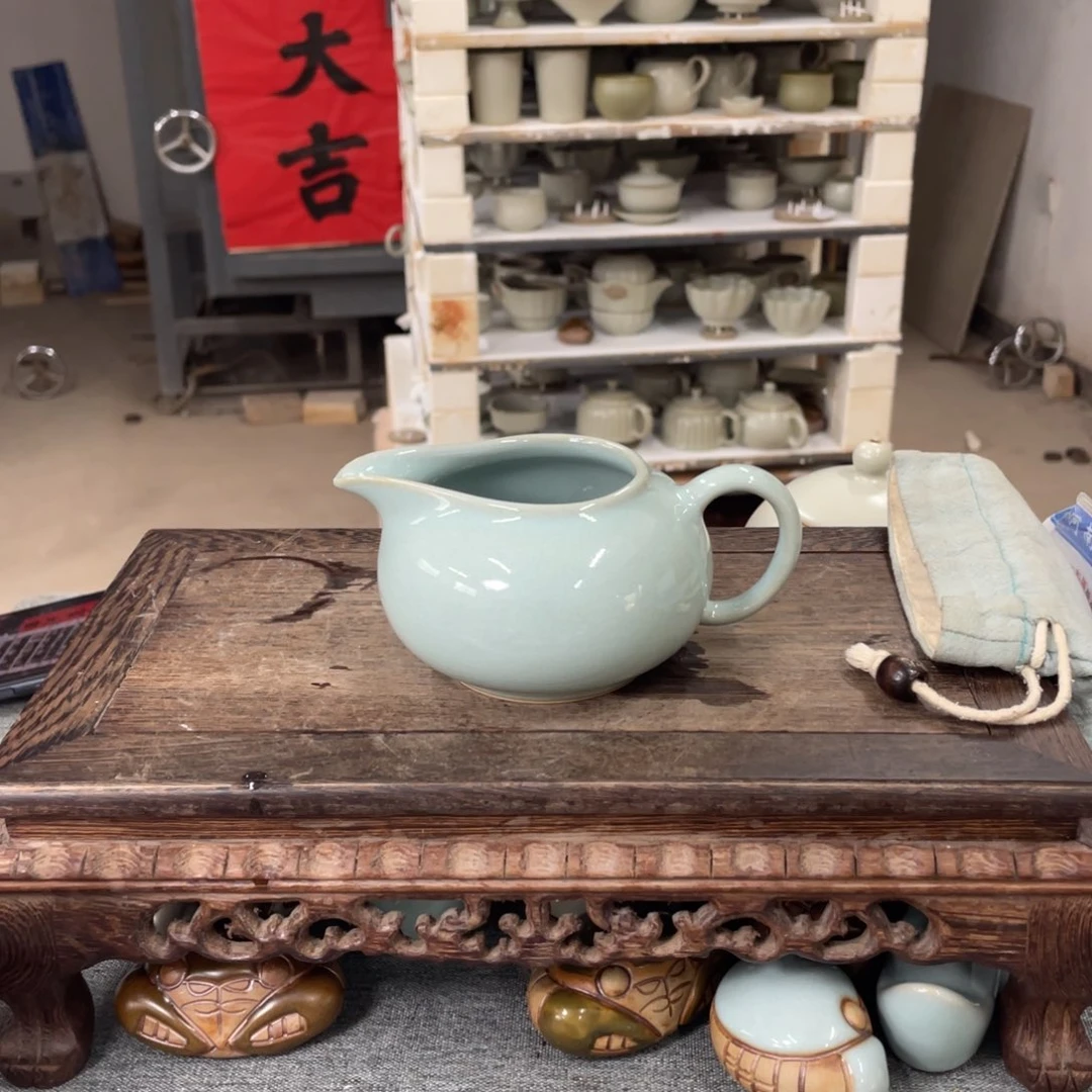 瓷片天青釉容天公道