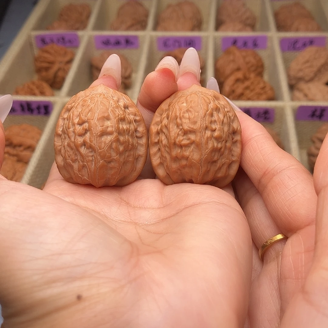 文玩核桃把件舍利35