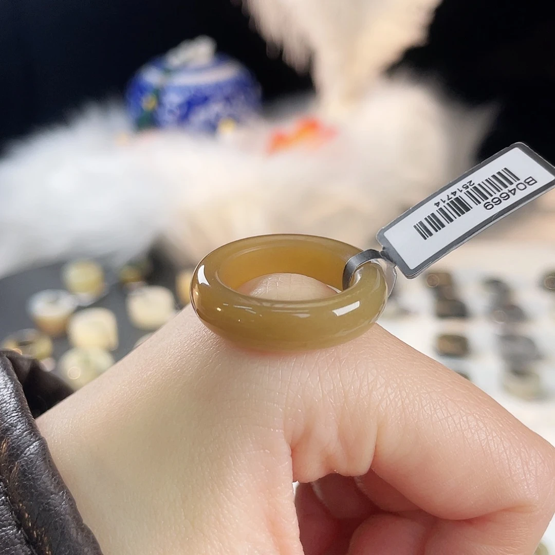 A***主和田玉未镶嵌戒指c13 焦糖泥鳅背18.2