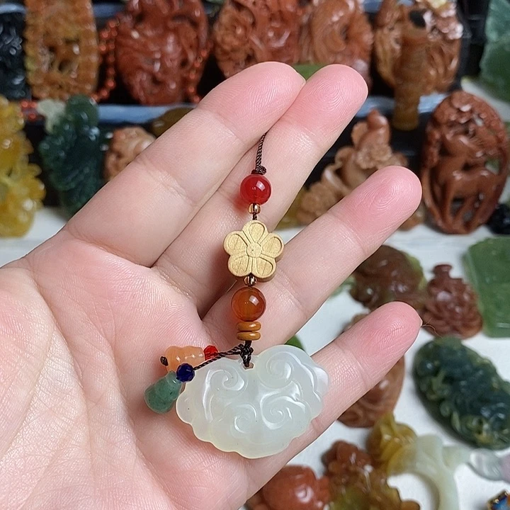 未镶嵌蛇纹石玉颈饰