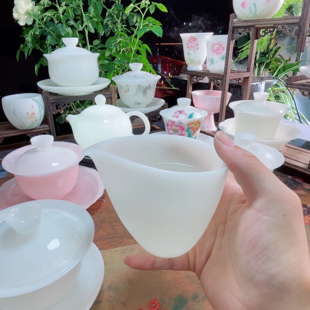 M****罗冰晶璞玉素烧150ml公道杯