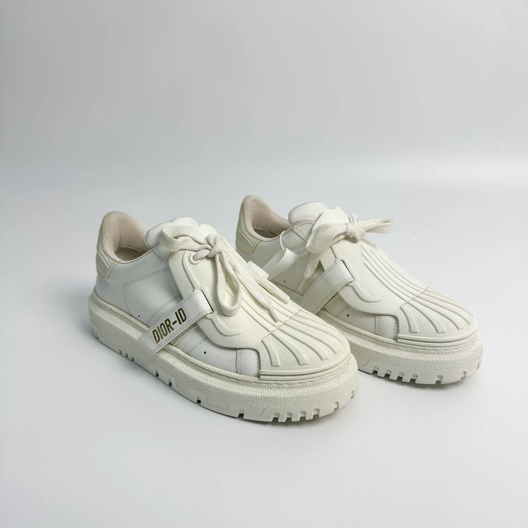 99新 DIOR/迪奥 /37码/迪奥 Dior米白配色贝壳鞋/休闲运动/8358