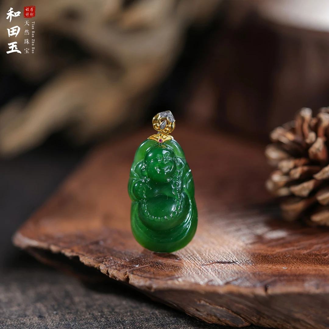 【桃总推荐】18k金镶嵌和田碧玉弥勒笑佛吊坠@@BY51107053