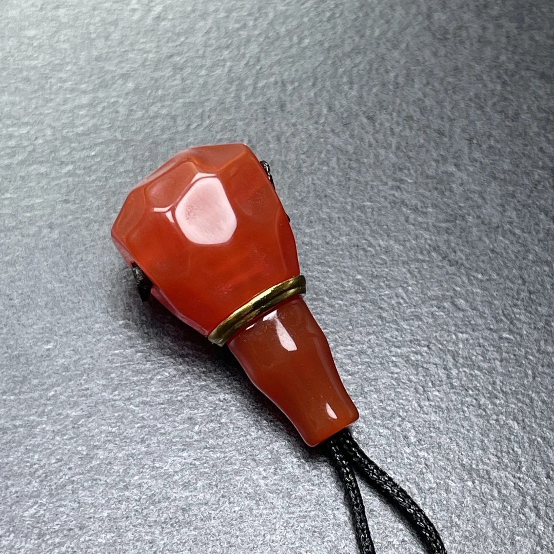 原矿樱桃红玛瑙无相钻面三通尺寸10mm➕文玩菩提配饰