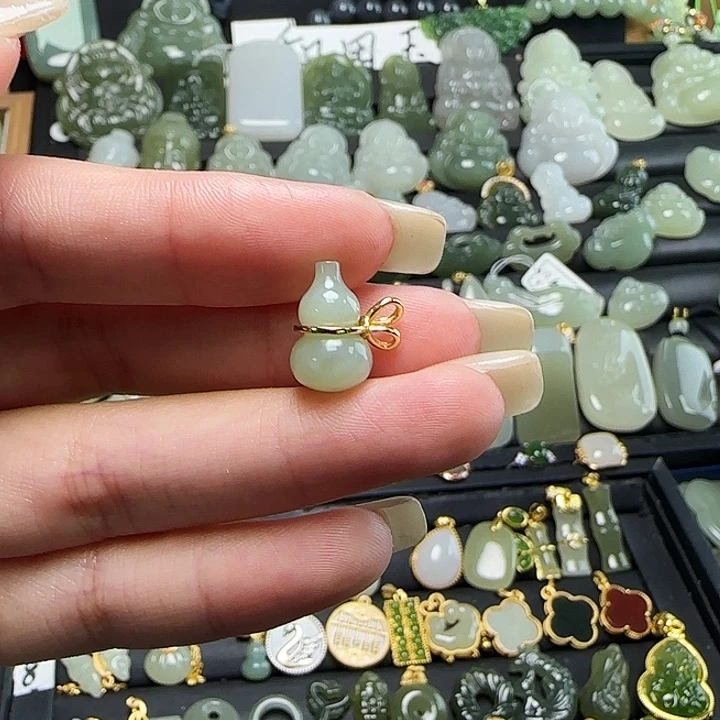 颈饰银S925镶嵌和田玉