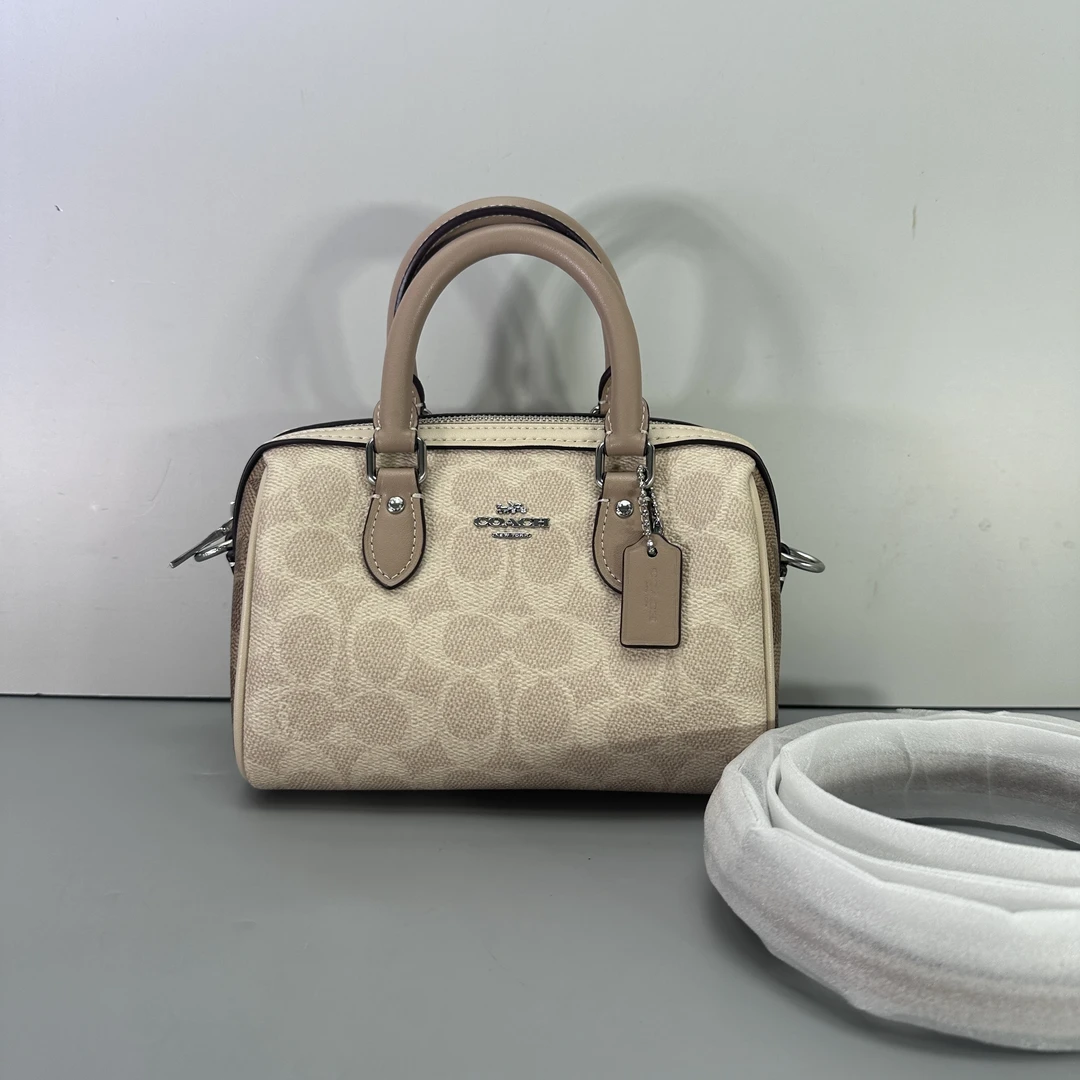 99新 COACH/蔻驰 奶茶色老花迷你波士顿18*13*10cmM091615
