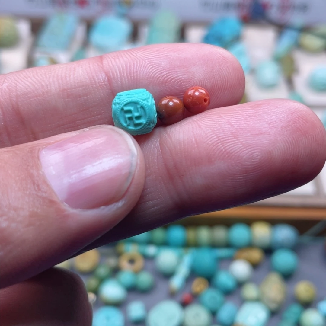 南红玛瑙配饰未镶嵌