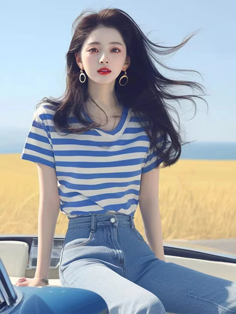 v领条纹上衣夏季2025年新款漂亮小衫超看看宽松时尚短袖T恤女