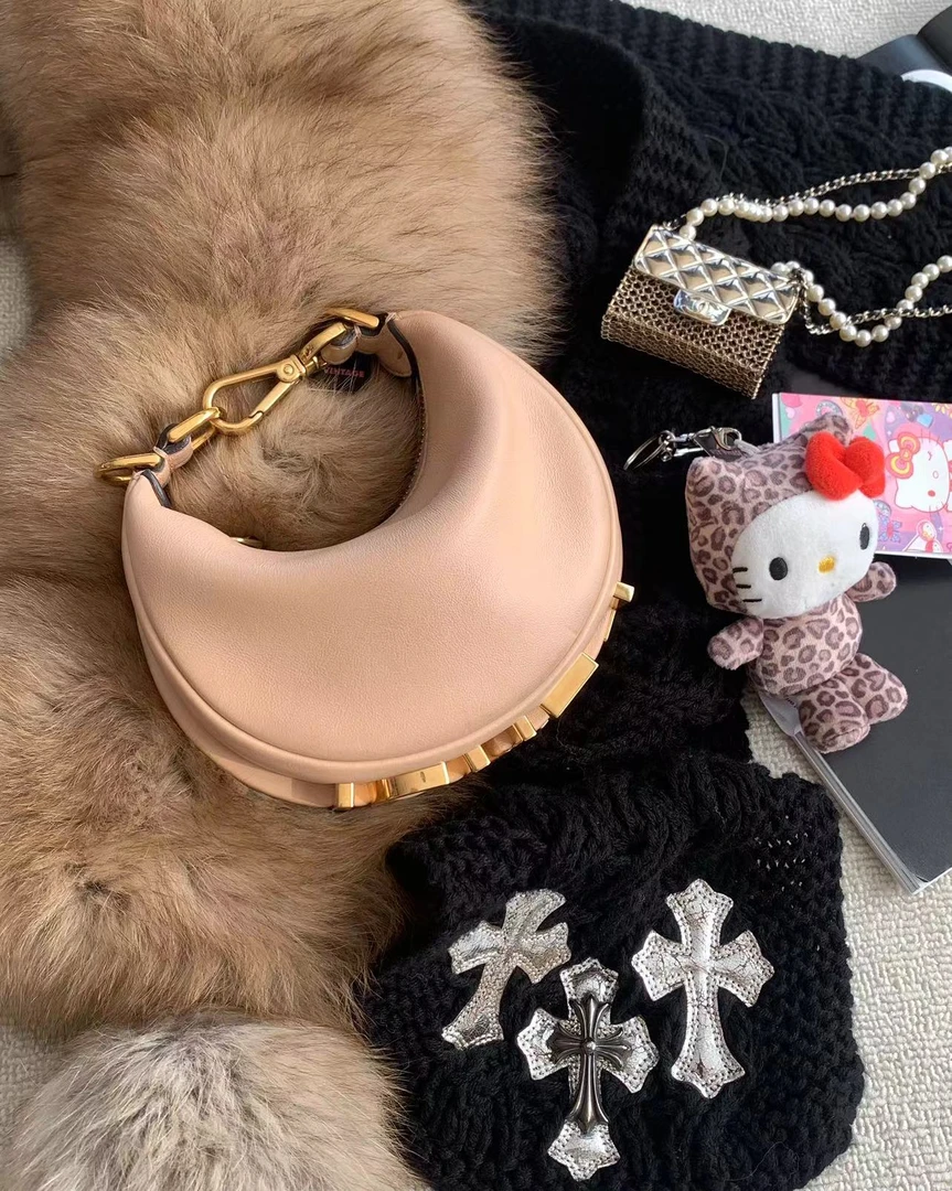 95新 FENDI/芬迪  裸粉mini豌豆包  17874361