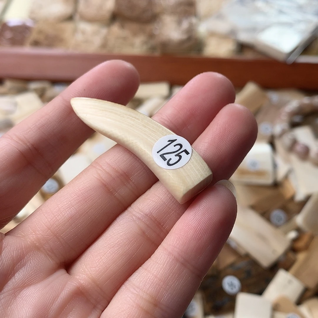 泥塑不打孔联系客服