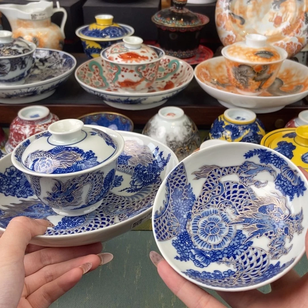 陶瓷的设计师是一个