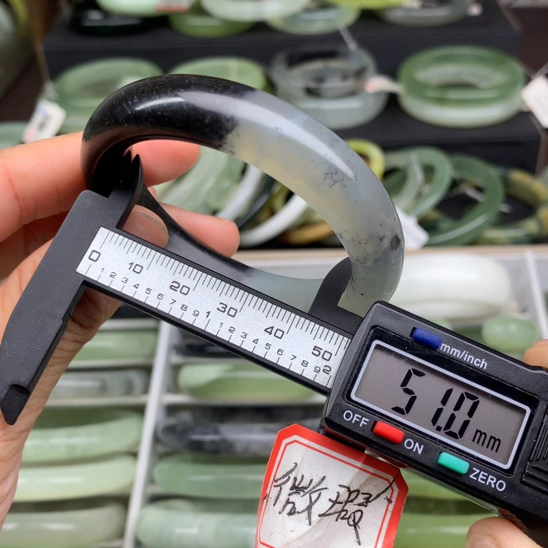 蛇纹石玉未镶嵌手镯711