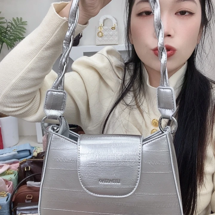 小牛皮（革）牛剖层皮革牛皮（革）