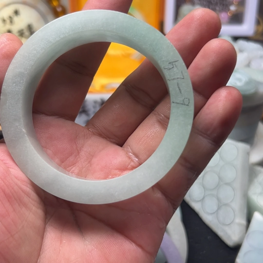 翡翠未镶嵌手镯拍