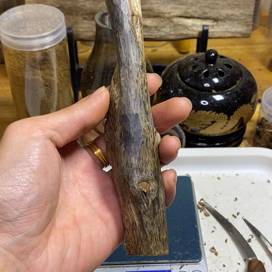 约***店沉香高油香薰乌身37克