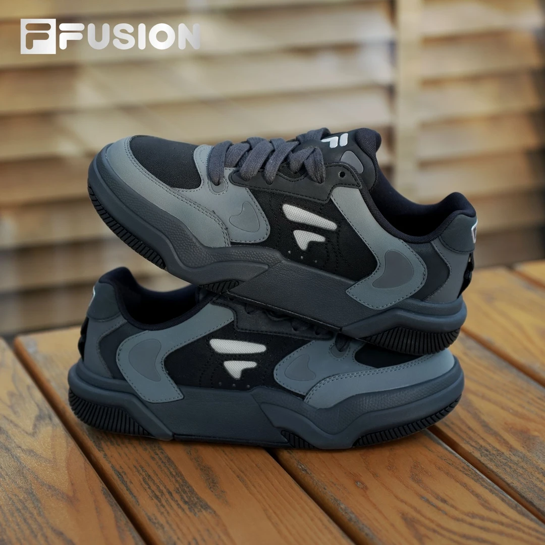 【黑舞鞋】FILA斐乐正品男款新品潮鞋运动流光风板鞋