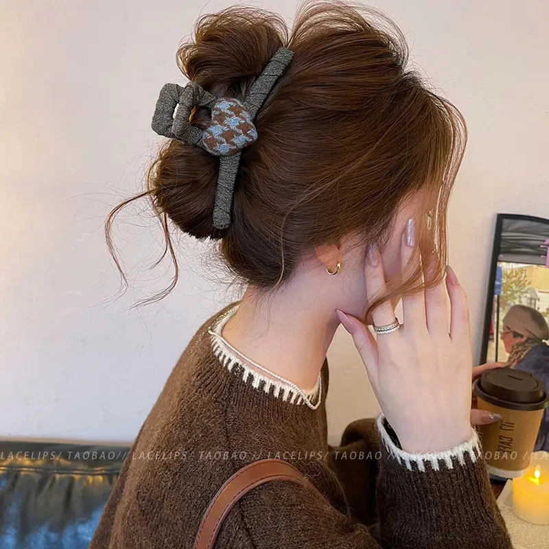 Q千鸟格爱心头发抓夹女2025新款大号发量大鲨鱼夹后脑勺发夹发饰