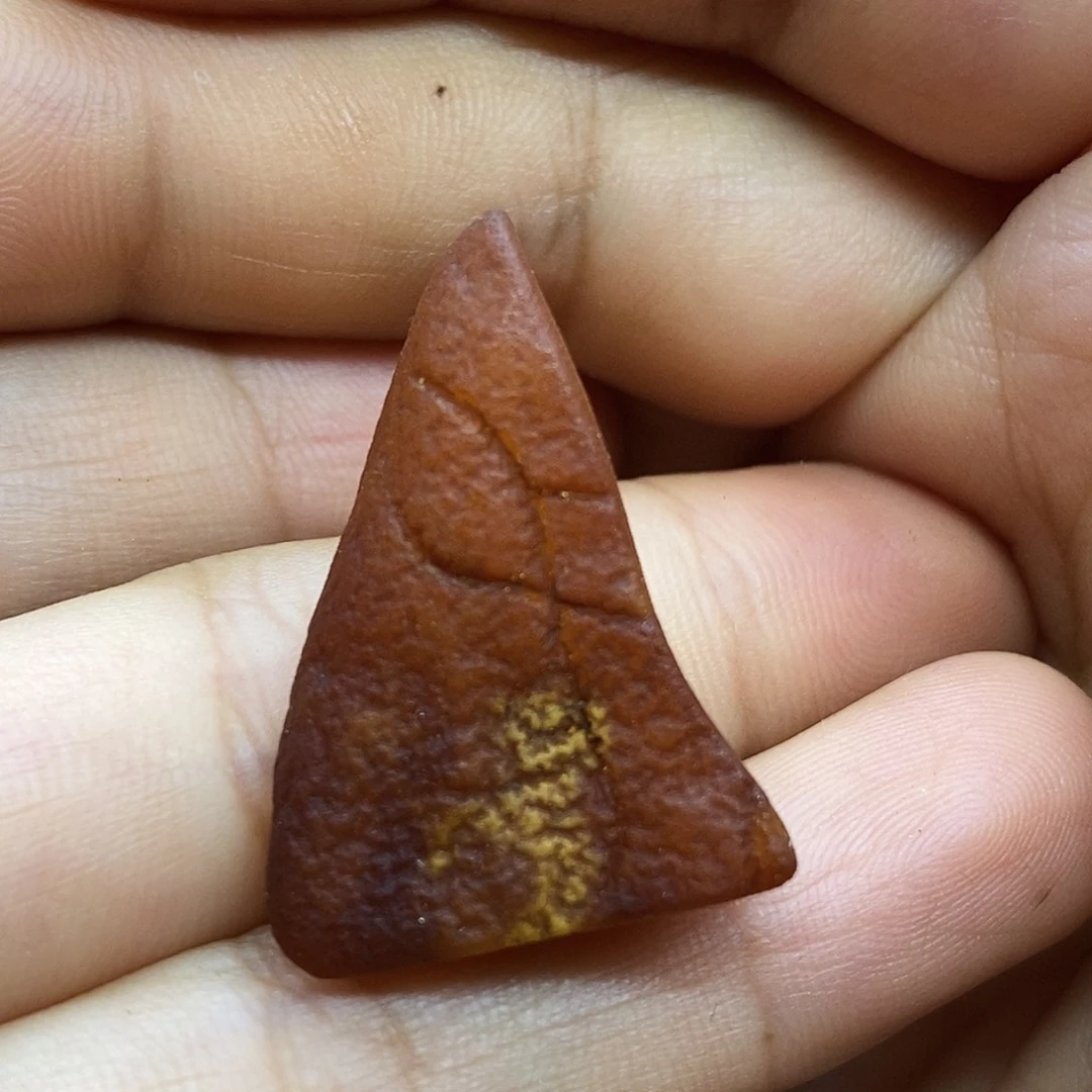 未镶嵌颈饰定制琥珀蜜蜡原石