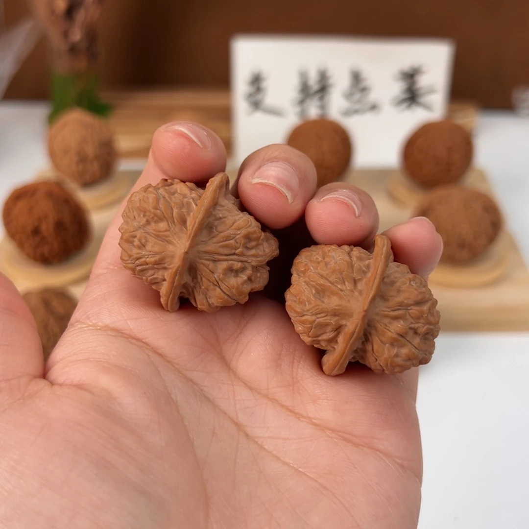 文玩核桃把件蛤蟆眼全品