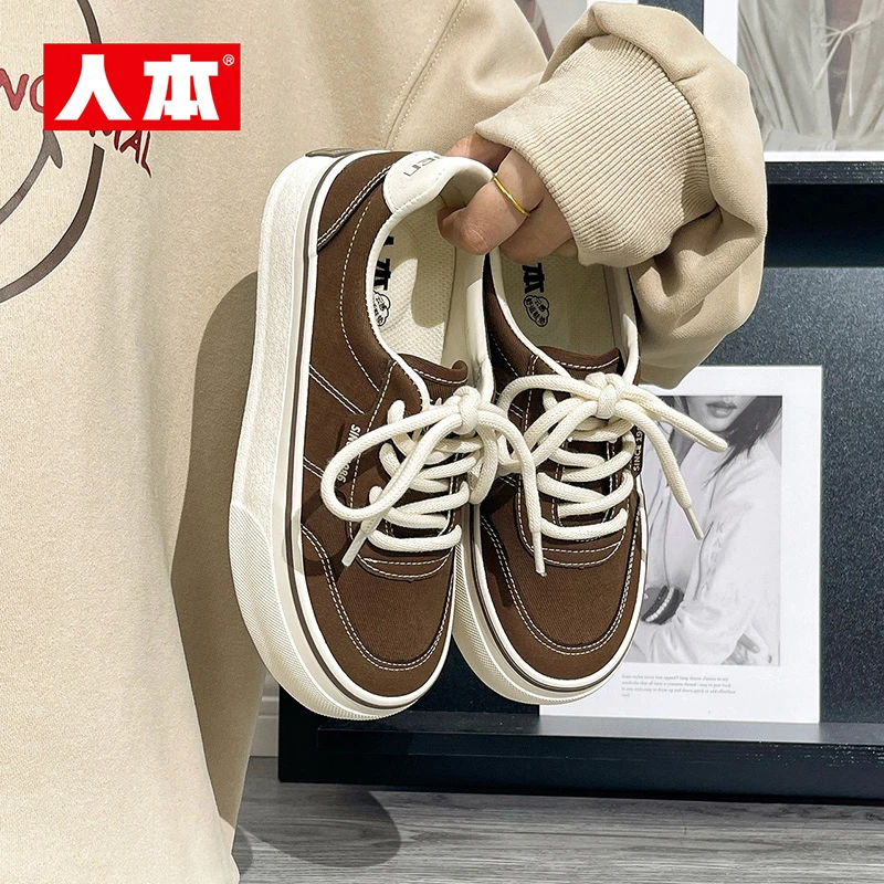 人本帆布鞋女2025春秋季新款棕色低帮经典百搭透气防臭休闲厚底鞋