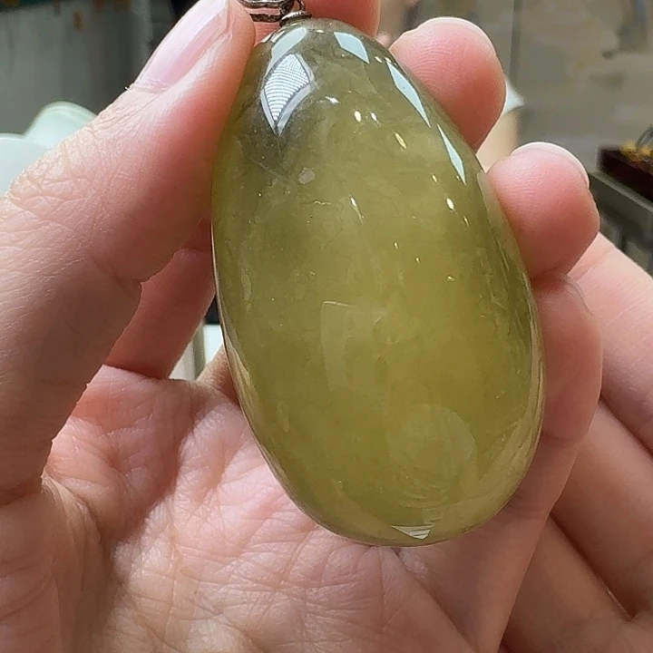 琥珀未镶嵌颈饰吊坠