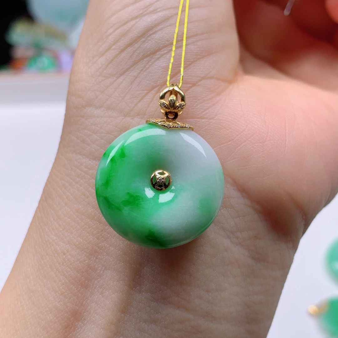 缅甸天然A货翡翠，飘绿平安扣 编号 457/812尺寸