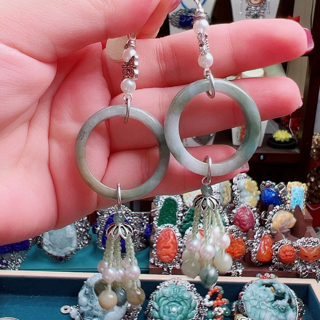 翡翠未镶嵌耳饰国风