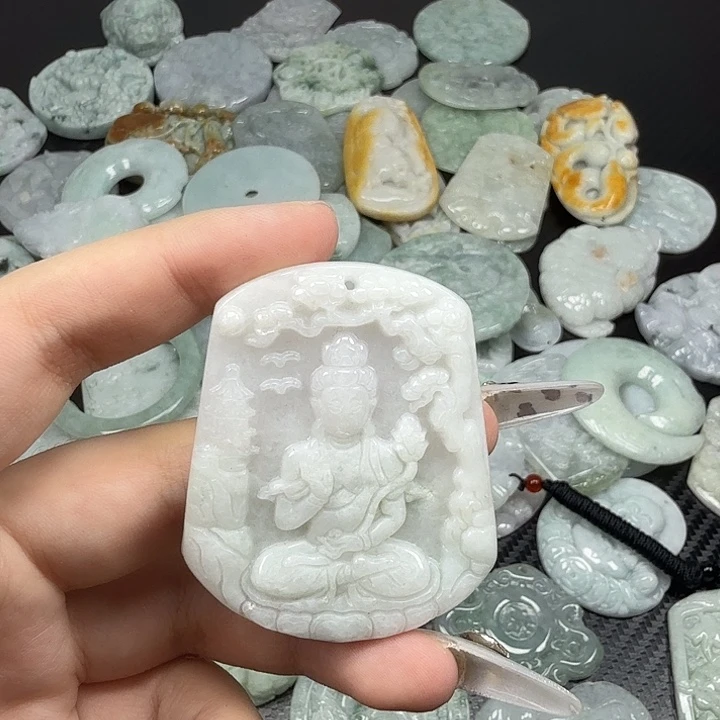 翡翠未镶嵌颈饰翡翠