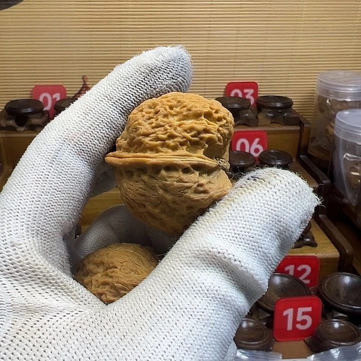 把件文玩核桃蚂蚁纹蛤蟆头