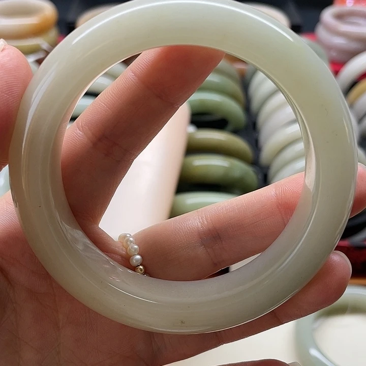 石英质玉未镶嵌经典冰透时尚佘太玉