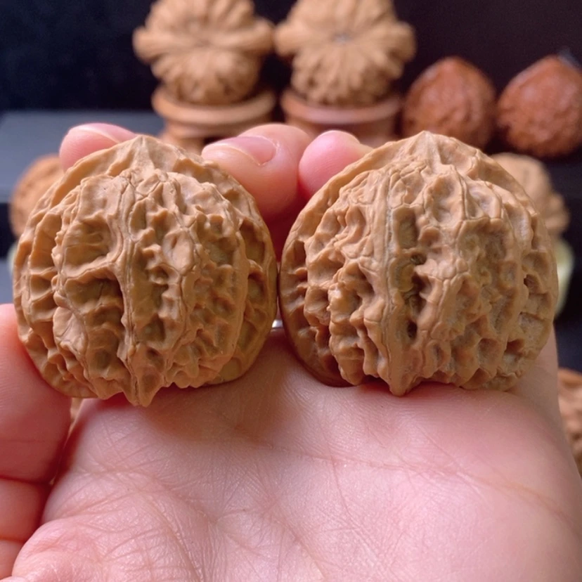 【闪购商品】吊坠文玩核桃苹果园文玩核桃一对