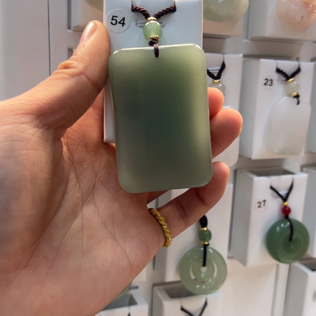 石英质玉（金丝玉）合金颈饰