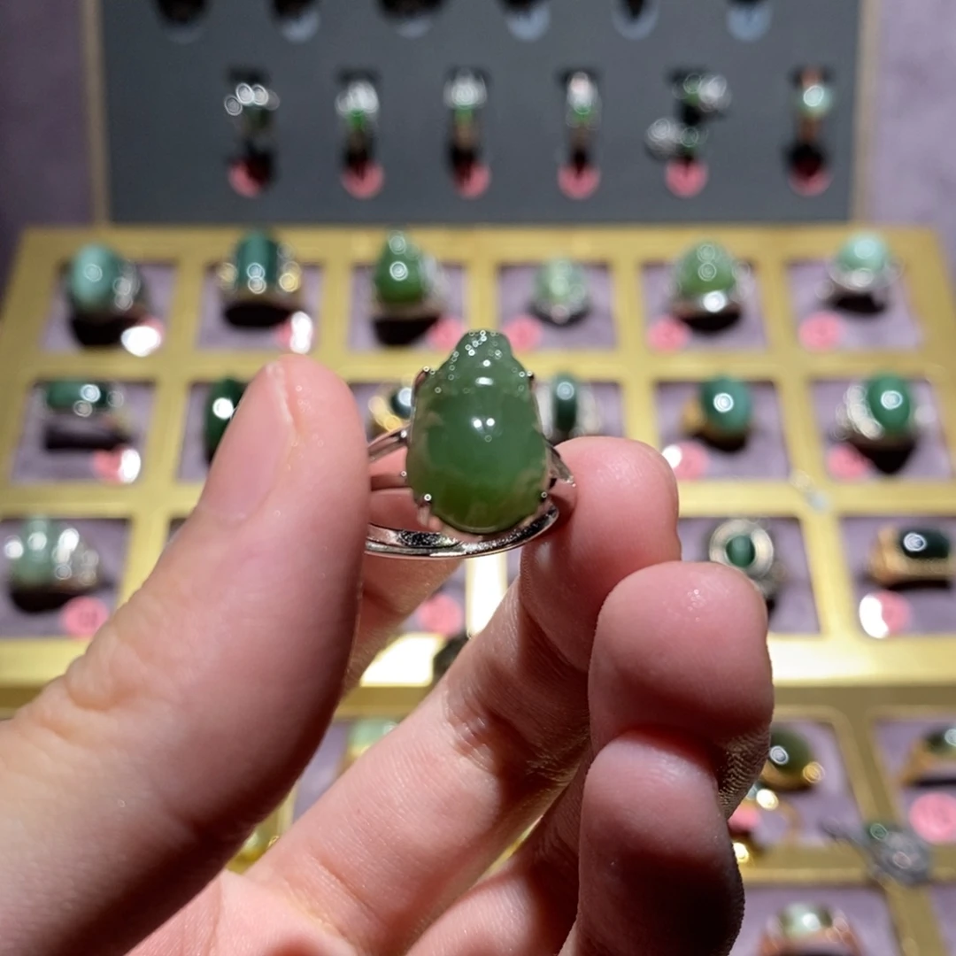 和田玉（碧玉）戒指未镶嵌