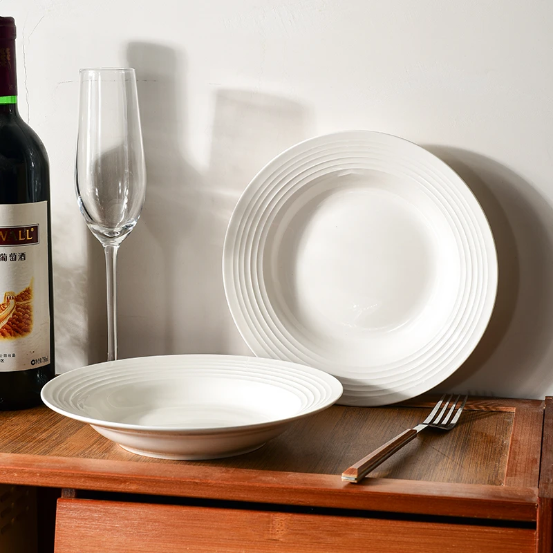 陶瓷草帽盘8英寸小清新釉下彩法式4个纯色圆形盘草帽欧若精灵风