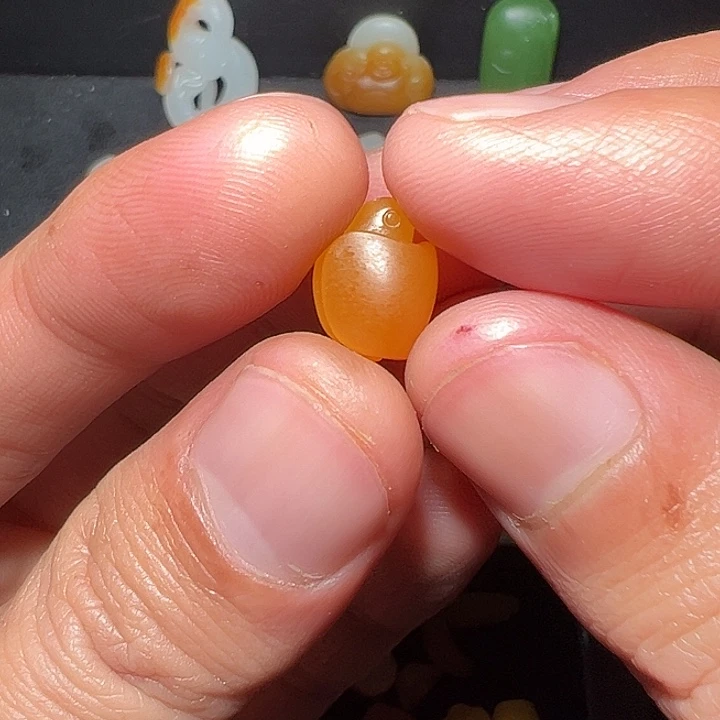 冷***霜和田玉未镶嵌颈饰