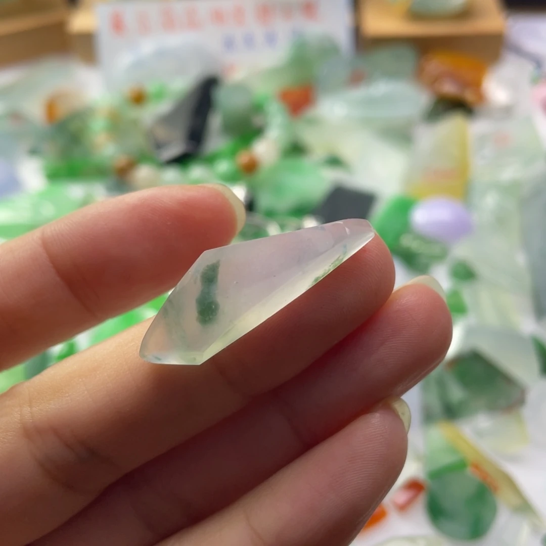 定制翡翠未镶嵌天然缅甸翡翠